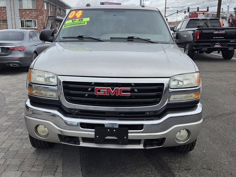 Used 2004 GMC Sierra 2500 SLT w/ Skid Plate Package image 2