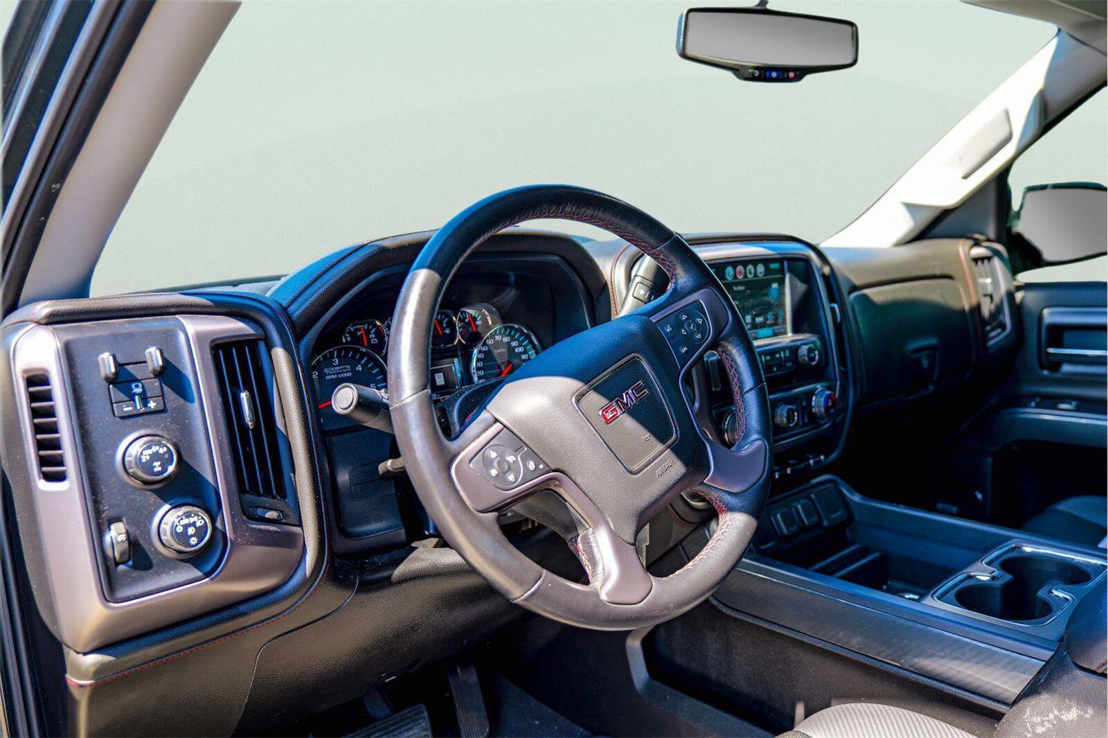 Used 2018 GMC Sierra 1500 SLT AWD/4WD image 24