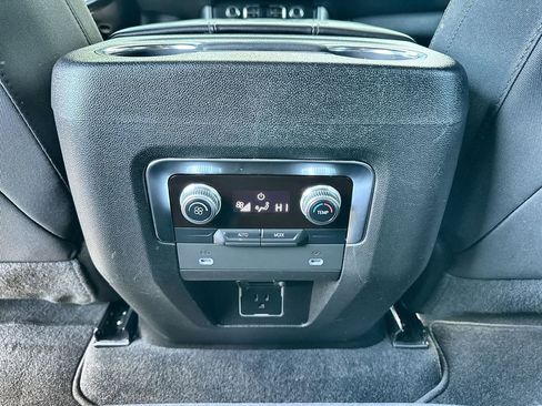Used 2022 GMC Yukon SLE w/ Gmc Pro Safety Plus Package image 21