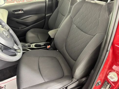 Used 2020 Toyota Corolla LE FWD image 29