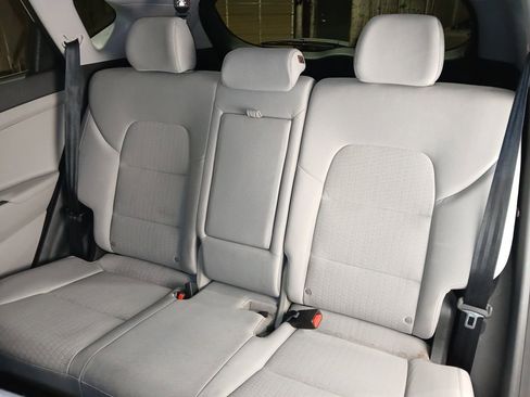 Used 2019 Hyundai Tucson SE image 13