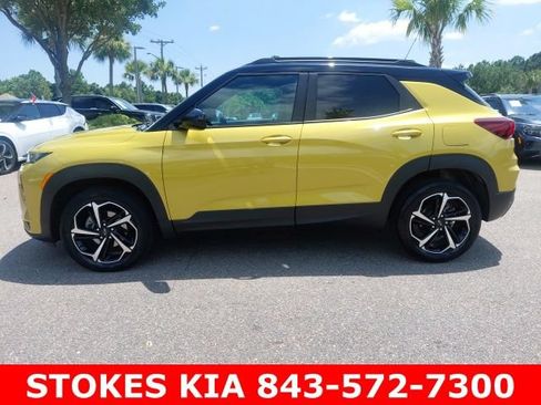 Used 2023 Chevrolet TrailBlazer RS w/ Sun and Liftgate Package AWD/4WD image 8