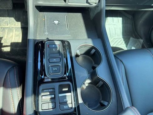Used 2025 Honda Pilot TrailSport image 7