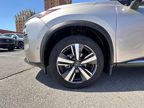 Certified 2023 Nissan Rogue SL w/ SL Premium Package FWD image 13