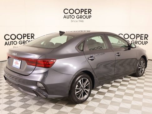 Used 2024 Kia Forte LXS w/ LXS Technology Package FWD image 19