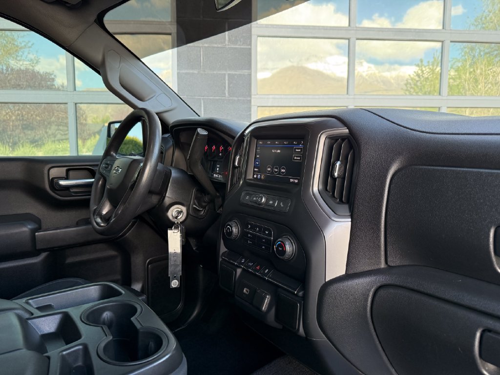 Used 2020 Chevrolet Silverado 1500 Custom Trail Boss w/ Custom Convenience Package AWD/4WD image 24