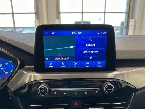 Used 2022 Ford Escape Titanium image 19