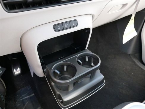 New 2025 Volkswagen ID. Buzz 1st Edition image 13