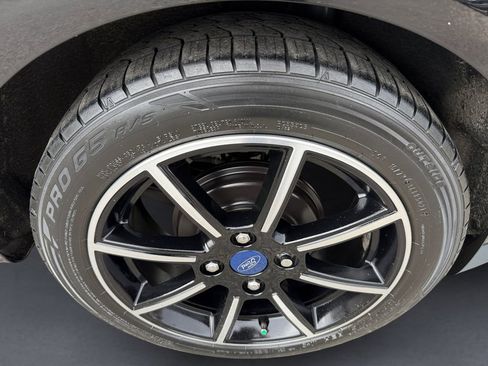 Used 2018 Ford Fiesta SE image 9