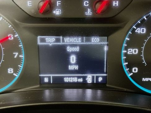 Used 2018 Chevrolet Equinox LT AWD/4WD image 15