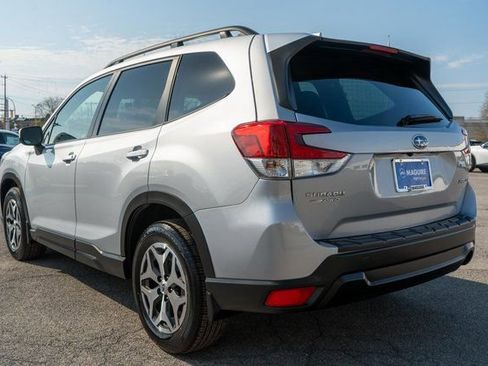 Used 2023 Subaru Forester Premium AWD/4WD image 8