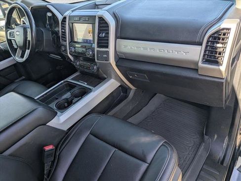 Used 2021 Ford F250 Lariat w/ Lariat Ultimate Package AWD/4WD image 22