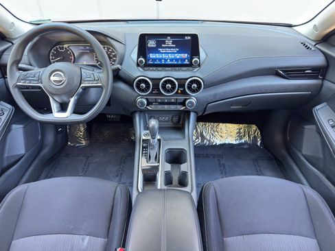 Used 2024 Nissan Sentra SV FWD image 11