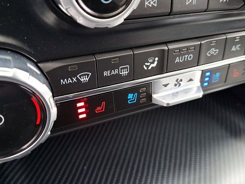 Certified 2023 Ford F150 Limited image 26