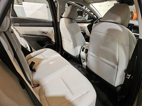 New 2026 Hyundai Tucson Blue SE image 11
