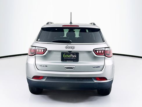 Used 2022 Jeep Compass Latitude image 7