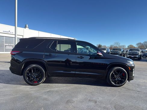 Certified 2023 Chevrolet Traverse Premier w/ Redline Edition image 4