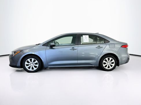 Used 2025 Toyota Corolla LE FWD image 4