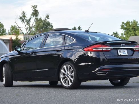 Used 2017 Ford Fusion Platinum FWD image 7