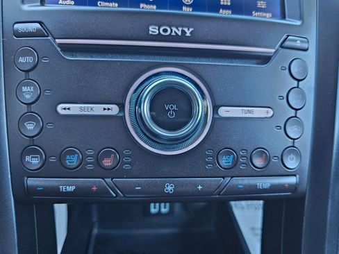 Used 2020 Ford Fusion Titanium image 27