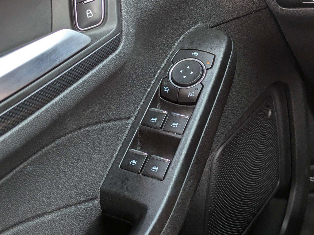 Used 2025 Ford Escape ST-Line FWD image 22