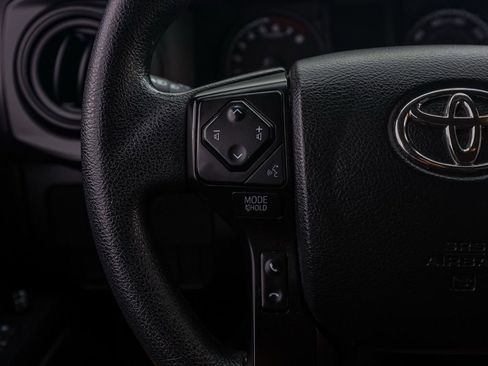 Used 2022 Toyota Tacoma SR image 28