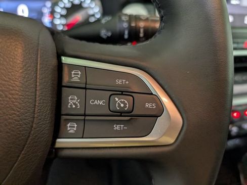 Used 2022 Jeep Compass Latitude w/ Sun and Sound Group AWD/4WD image 18