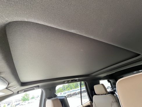Used 2023 Chevrolet Tahoe Premier w/ Premium Package 2 AWD/4WD image 36