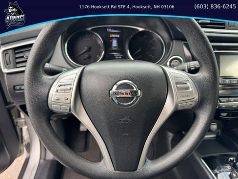 Used 2014 Nissan Rogue SV image 18