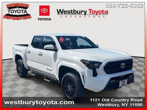 Certified 2025 Toyota Tacoma SR5 w/ SR5 Upgrade Package AWD/4WD image 1