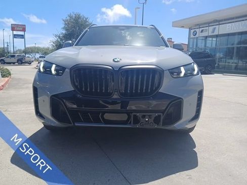 Used 2025 BMW X5 sDrive40i w/ M Sport Package RWD image 2