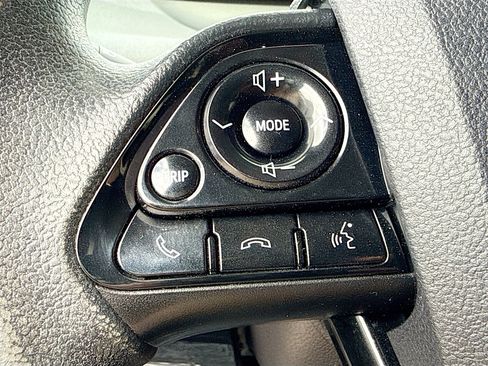 Used 2022 Toyota Prius L Eco image 34
