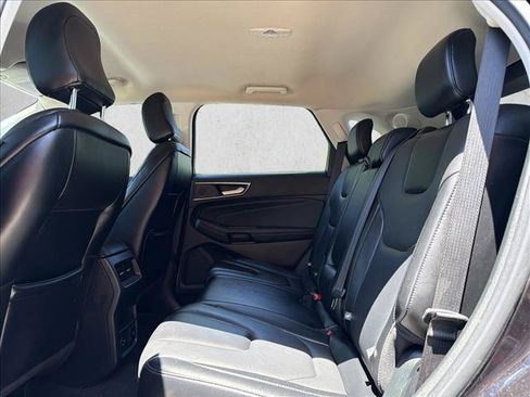 Used 2022 Ford Edge Titanium AWD/4WD image 22