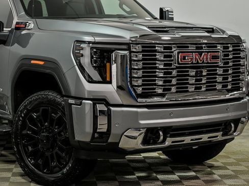 New 2026 GMC Sierra 2500 Denali w/ Denali Reserve Package image 2