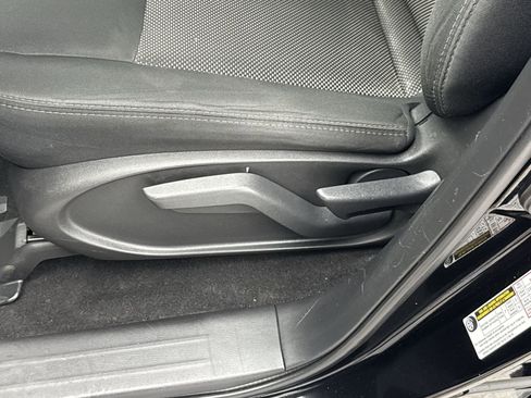 Used 2020 Nissan Pathfinder S image 17