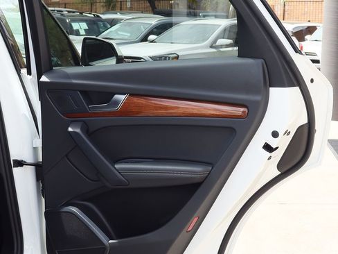 Used 2022 Audi Q5 2.0T Premium Plus image 28