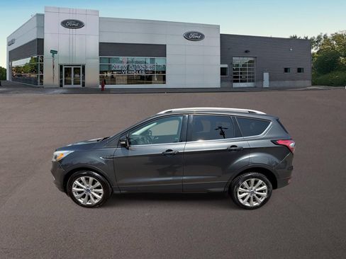 Used 2017 Ford Escape Titanium FWD image 6