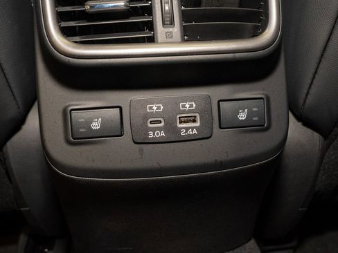 Used 2023 Subaru Outback Touring image 8