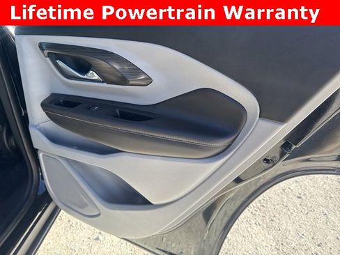 Used 2024 GMC Terrain SLT image 22