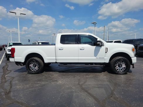 Certified 2022 Ford F350 Lariat AWD/4WD image 3