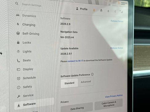 Used 2024 Tesla Model Y Long Range image 33