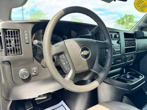 Used 2020 Chevrolet Express 3500 w/ Driver Convenience Package RWD image 22