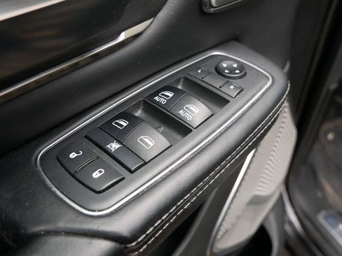 Used 2019 RAM 1500 Limited image 16