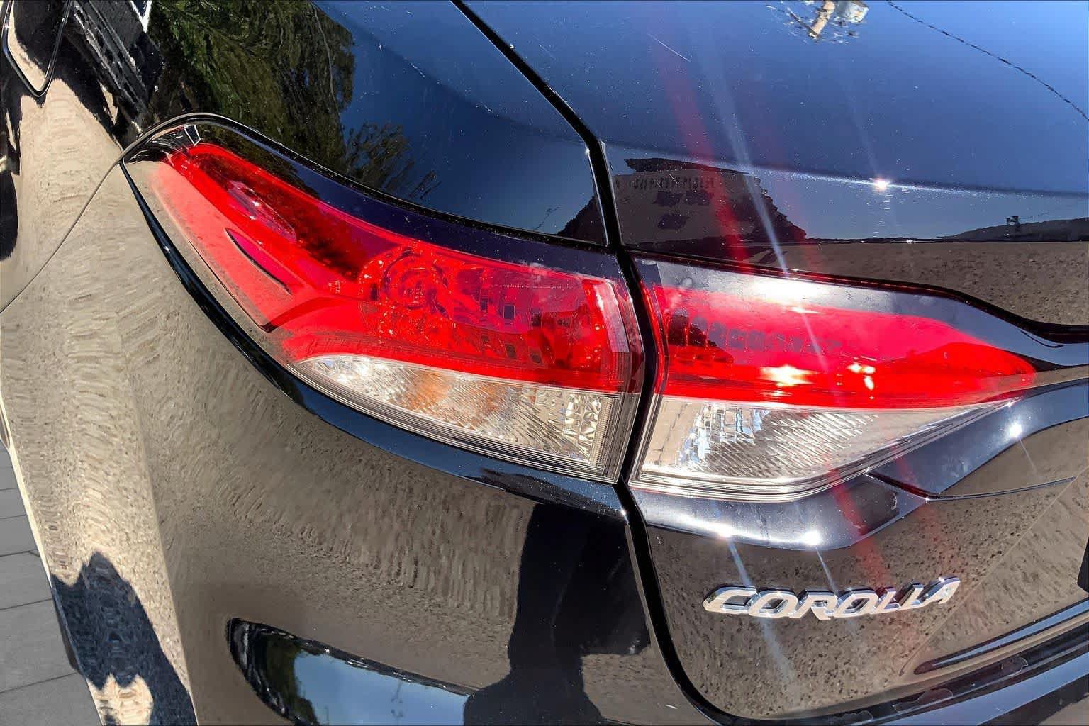 Used 2026 Toyota Corolla LE FWD image 27