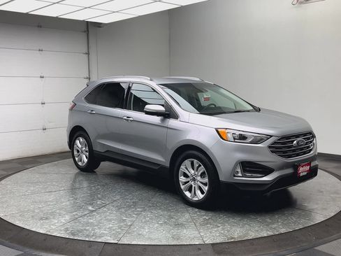 Used 2020 Ford Edge Titanium w/ Cargo Accessory Package AWD/4WD image 35