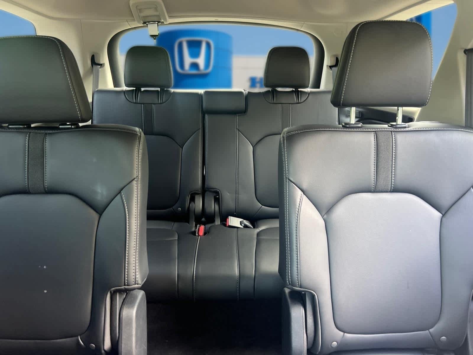 Used 2024 Honda Pilot Touring image 23