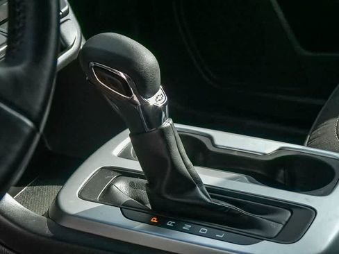 Used 2022 Chevrolet Colorado LT image 18