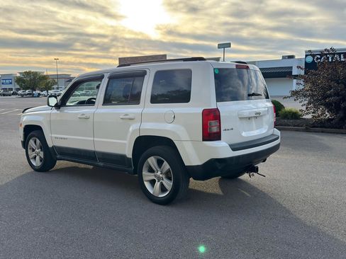 Used 2011 Jeep Patriot Latitude AWD/4WD image 3