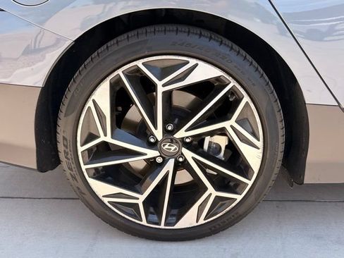 Used 2023 Hyundai Ioniq 6 SEL w/ Cargo Package RWD image 5