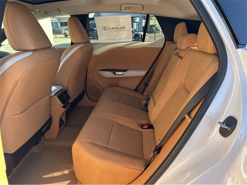 New 2026 Lexus RZ 350e image 17